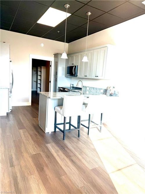 1b-119 W Depot St, Mocksville, NC, 27028-2327 | Card Image