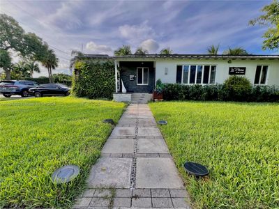 189 Nw 105th St, House other with 2 bedrooms, 2 bathrooms and null parking in Miami Shores FL | Image 2