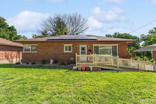 223 Hy Vista Dr, Alton, IL, 62002-2102 | Card Image