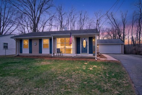 5513 Sherwood Drive, Jackson, MI, 49201 | Card Image