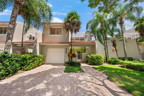 9785 Nw 45th Ln, Doral, FL, 33178-3369 | Card Image