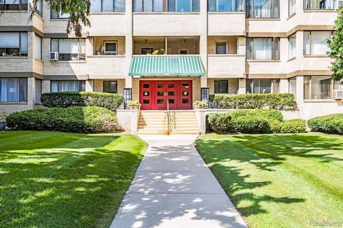 apt-104-915 E Court St, Flint, MI, 48503-2077 | Card Image