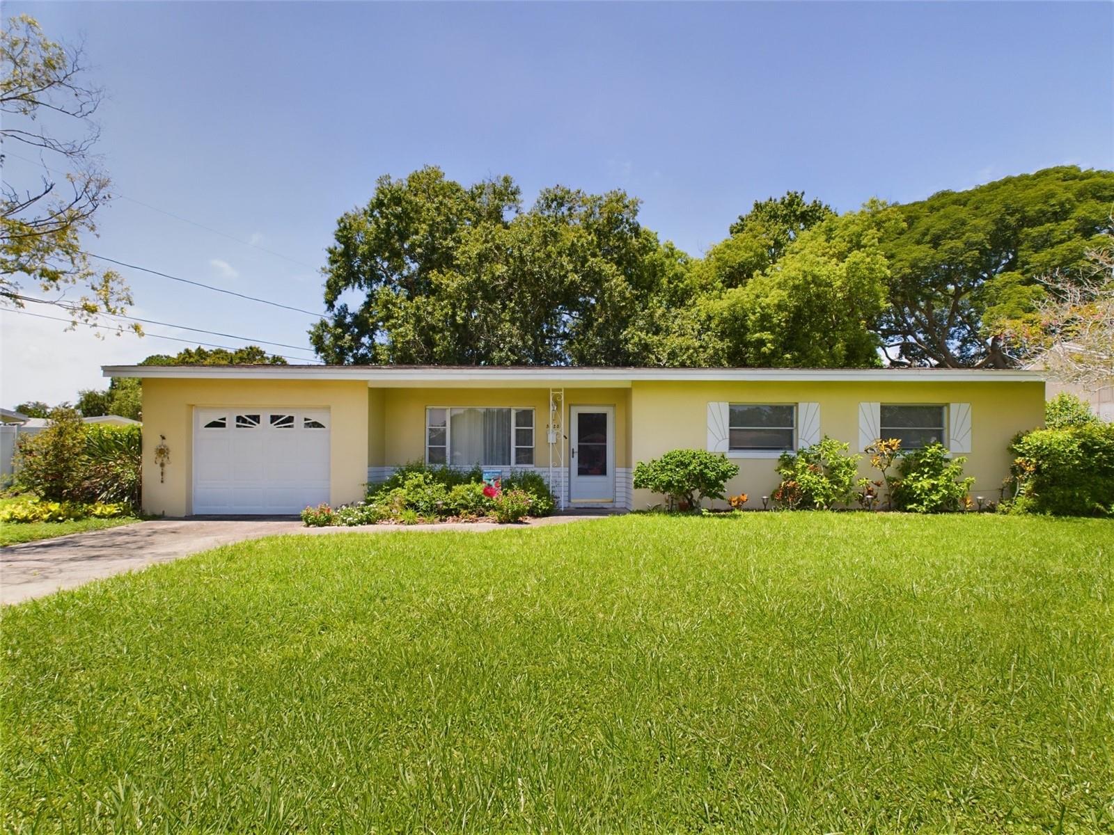 13th St, Saint Petersburg, FL 33703