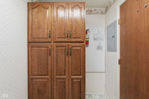 apt-7-1602 Queensbridge Sq, Indianapolis, IN, 46219-2442 | Card Image