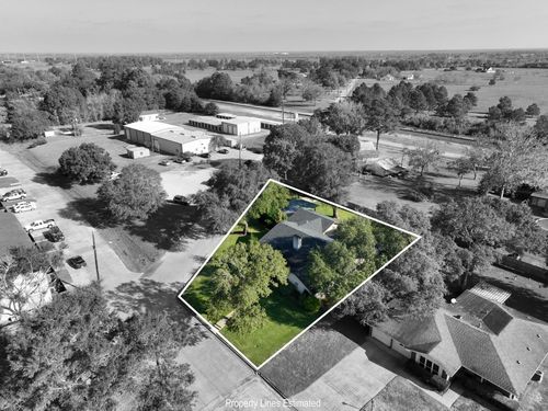 1015 N Fowlkes St, Sealy, TX, 77474-1621 | Card Image