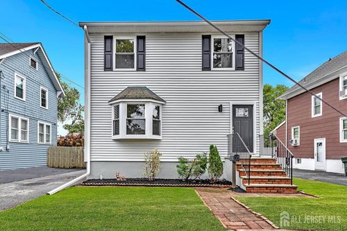 325 Orange St, Dunellen, NJ, 08812-1620 | Card Image