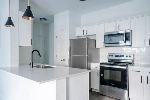 apt-1104-520 Fm 306, New Braunfels, TX, 78130-2100 | Card Image