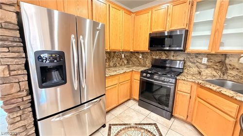 1423-75 N Valle Verde Dr, Henderson, NV, 89074-1758 | Card Image
