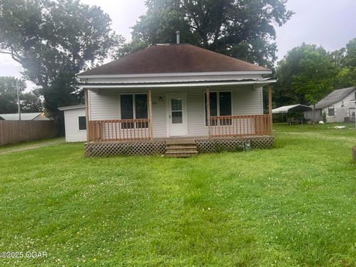 705 W Magnolia St, Cherokee, KS, 66724-5003 | Card Image