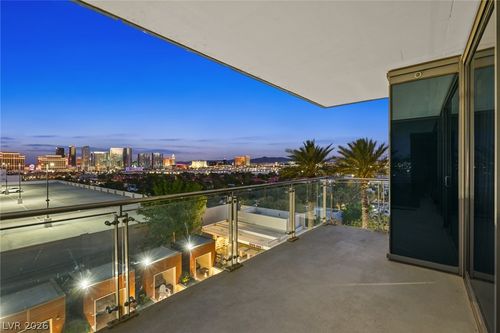 8322-4381 W Flamingo Rd, Las Vegas, NV, 89103-3903 | Card Image