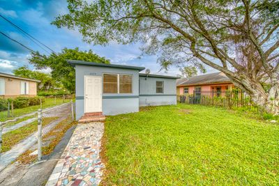 2275 Nw 73rd Street, House other with 3 bedrooms, 2 bathrooms and null parking in Miami FL | Image 2