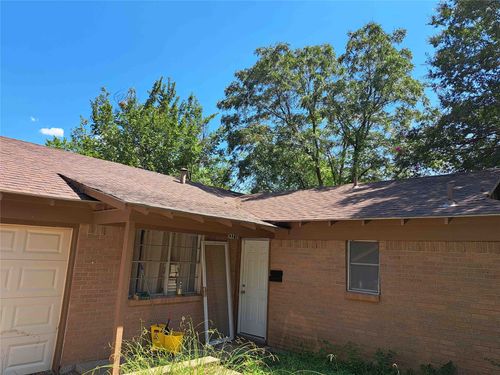 321 Christie Ave, Everman, TX, 76140-4520 | Card Image