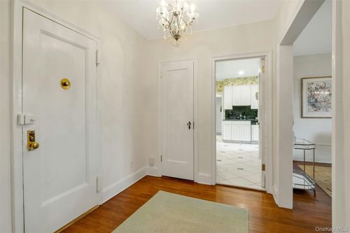 apt-2d-4810 Boston Post Rd, Pelham, NY, 10803-3008 | Card Image