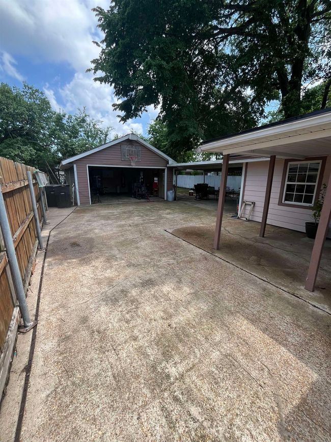 2915 Avenue G, House other with 4 bedrooms, 1 bathrooms and null parking in Nederland TX | Image 17