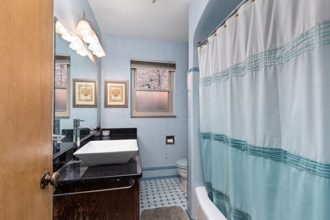 935 S Brys Dr, House other with 3 bedrooms, 3 bathrooms and null parking in Grosse Pointe Woods MI | Image 9
