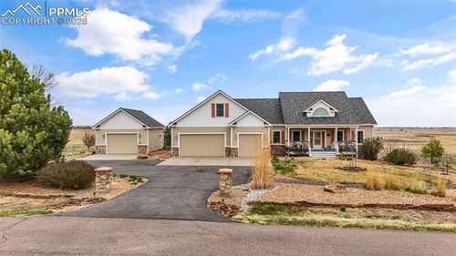 979 Pinehurst Ct, Bennett, CO, 80102-8753 | Card Image