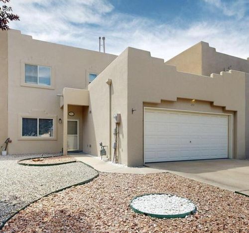 251 Hendren Ln Ne, Albuquerque, NM, 87123-5545 | Card Image