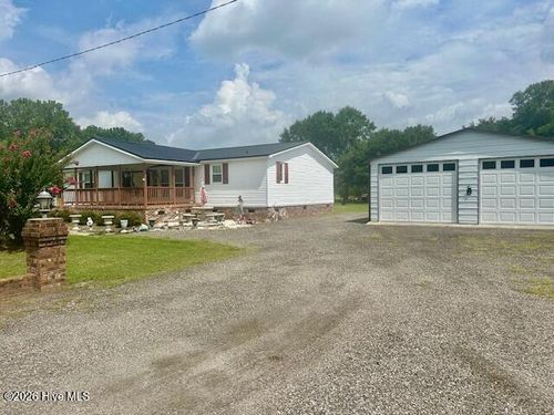 177 Pear Blossom Ln, Whiteville, NC, 28472-5566 | Card Image