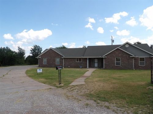 3 Stonegate Dr, Guthrie, OK, 73044-2080 | Card Image