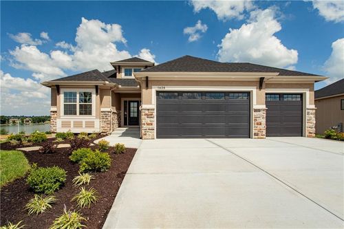 1628 Hanover Ln, Raymore, MO, 64083 | Card Image