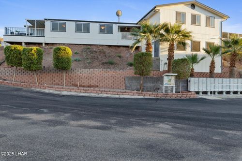 951 Swan Dr, Parker, AZ, 85344-8118 | Card Image