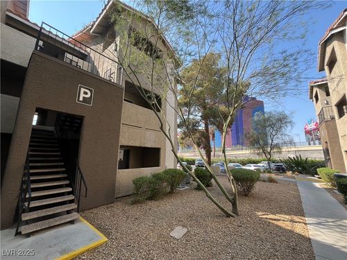2092-4200 S Valley View Blvd, Las Vegas, NV, 89103-4029 | Card Image