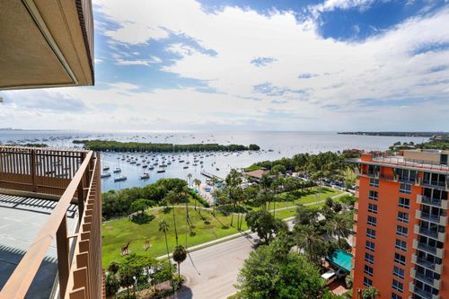 14d-2901 S Bayshore Dr, Miami, FL, 33133-6017 | Card Image