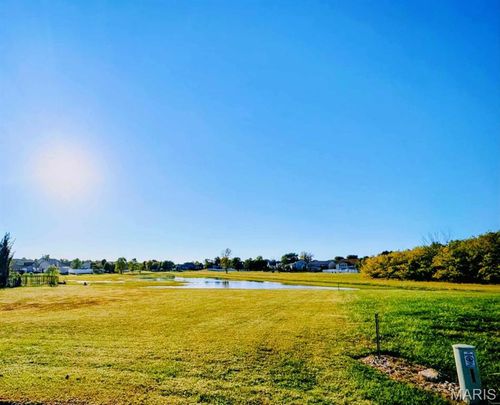 9 Harriett Ct, Granite City, IL, 62040-6676 | Card Image