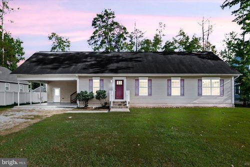 310 3rd St, Colonial Beach, VA, 22443-1825 | Card Image