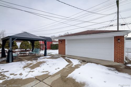 32623 Joy Rd, Westland, MI, 48185-1575 | Card Image