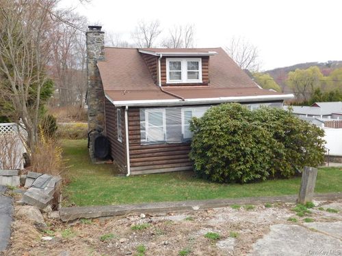 219 Willow Dr, Mahopac, NY, 10541-1124 | Card Image