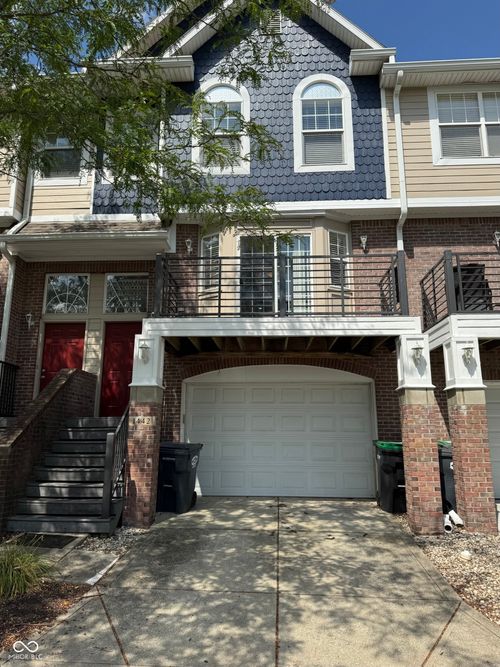 1442 Oakhill Dr, Greenwood, IN, 46143-6972 | Card Image