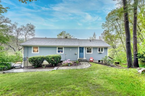 7 Noonhill Rd, Medfield, MA, 02052-3007 | Card Image