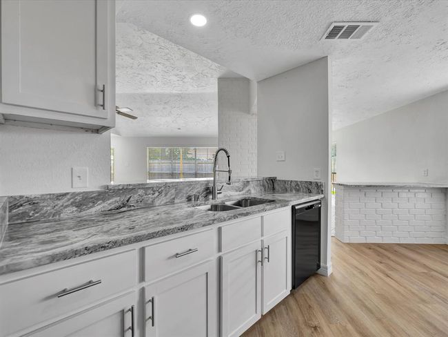 403 Elder Vista Dr, House other with 3 bedrooms, 2 bathrooms and 2 parking in Webster TX | Image 21