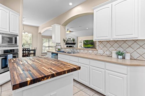 3712 Cerulean Way, Round Rock, TX, 78681-2351 | Card Image