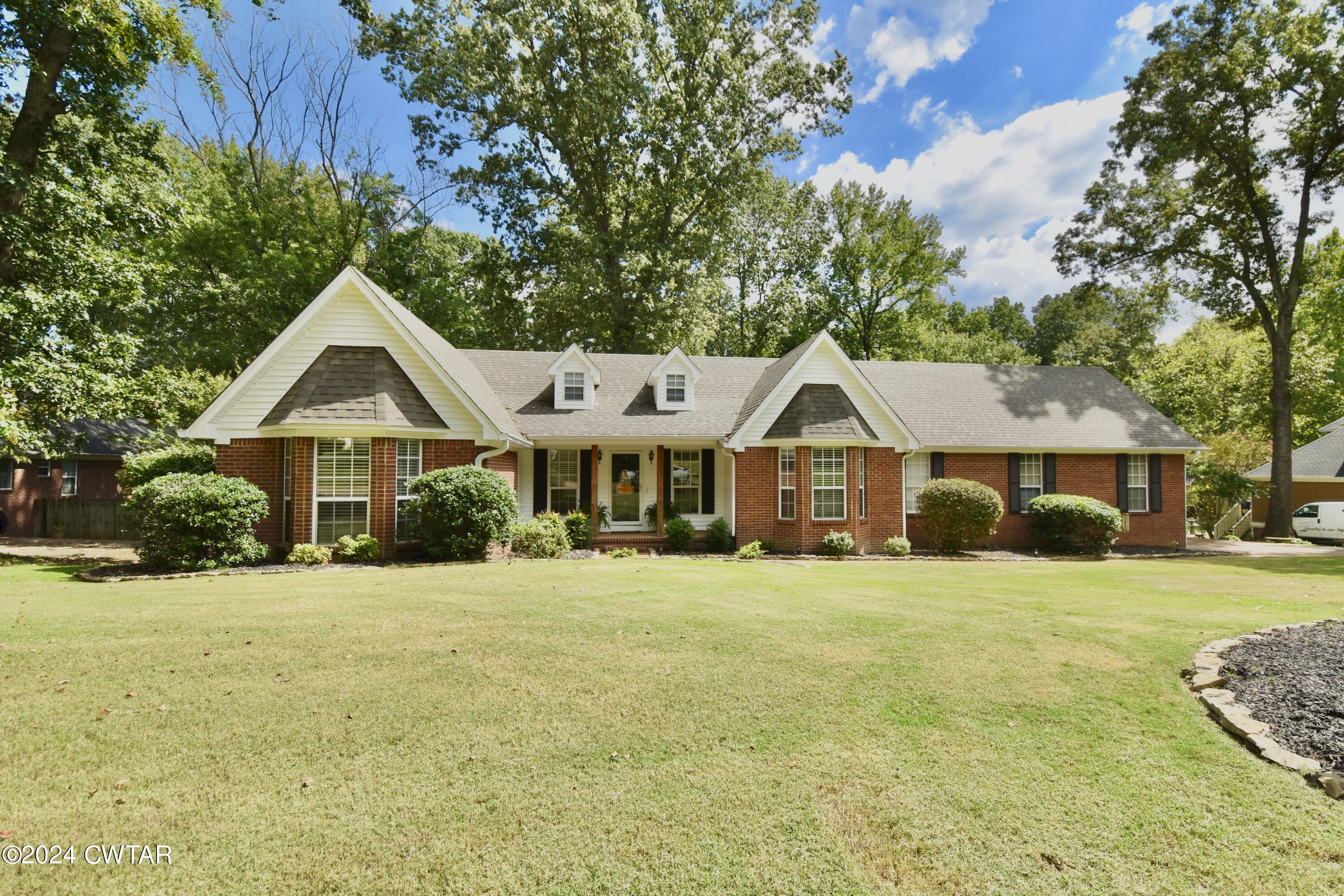 Mcintosh Dr, Jackson, TN 38305