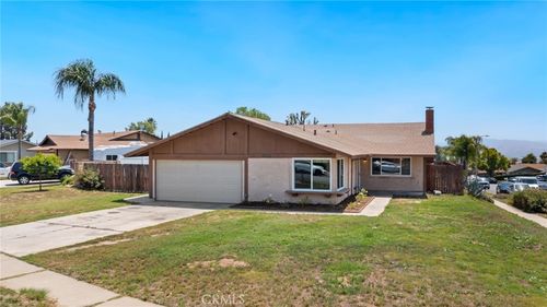 27719 21st St, Highland, CA, 92346 | Card Image