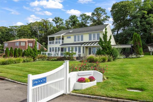 27 Mohring Bay Ct, Bayville, NY, 11709-1026 | Card Image