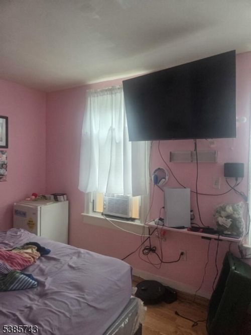 25 Morton Pl, Jersey City, NJ, 07305-1601 | Card Image