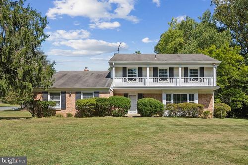 10701 Pebble Brook Ln, POTOMAC, MD, 20854-2574 | Card Image