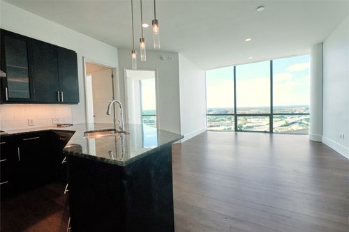 apt-2106-1301 Throckmorton St, Fort Worth, TX, 76102-6318 | Card Image