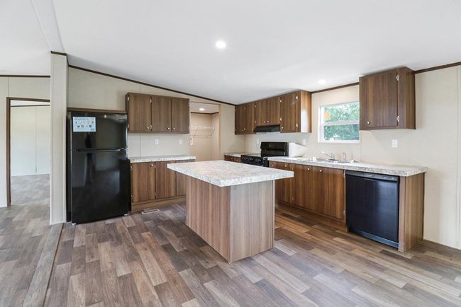 707 W 8 Th St, House other with 4 bedrooms, 2 bathrooms and 2 parking in Coleman TX | Image 7