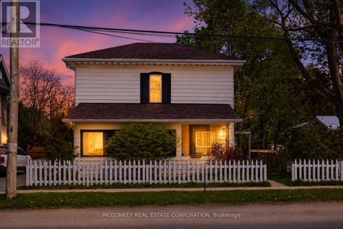 10 Regent Street, Selwyn, ON, K0L2H0 | Card Image