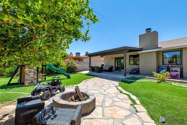 1668 W Citrus Loop, House other with 3 bedrooms, 2 bathrooms and 2 parking in Yuma AZ | Image 32