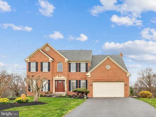 19507 Conlon Ct, POOLESVILLE, MD, 20837-3009 | Card Image