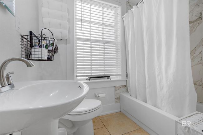 Bathroom | Image 13