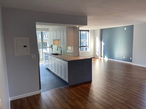 701-289 Drake St, Vancouver, BC, V6B5Z5 | Card Image