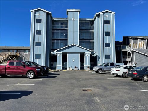 n53-1307 Ocean Shores Blvd Sw, Ocean Shores, WA, 98569-9426 | Card Image