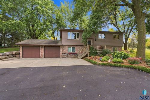 7505 E Elston Pl Rd Road, Sioux Falls, SD, 57107 | Card Image
