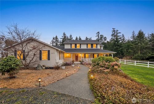 1870 Cloud Way, Oak Harbor, WA, 98277-7319 | Card Image